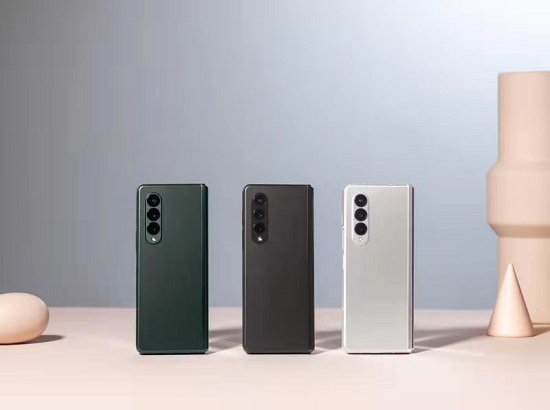 屏下攝像頭技術(shù)加持 三星Galaxy Z Fold3 5G實(shí)現(xiàn)更沉浸視覺(jué)體驗(yàn)