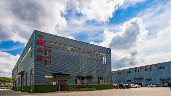薇婭新華社強強聯(lián)手，助力南山婆成新一代貴州美食代表
