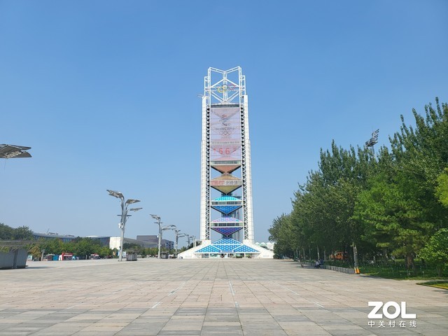 折疊屏也能防水，三星Galaxy Z Fold3全面測評 