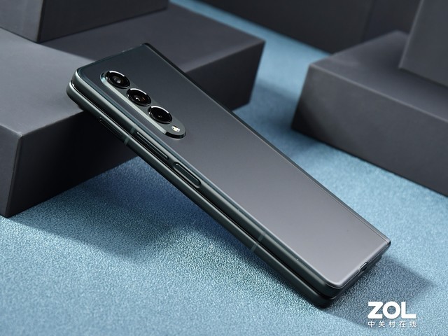 折疊屏也能防水，三星Galaxy Z Fold3全面測評 