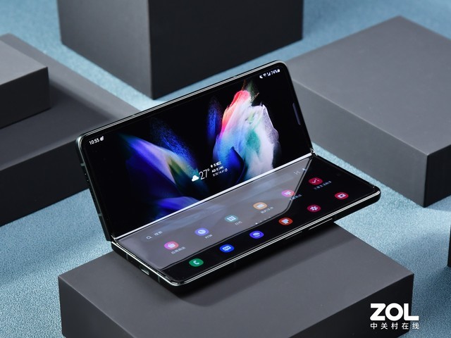折疊屏也能防水，三星Galaxy Z Fold3全面測評 