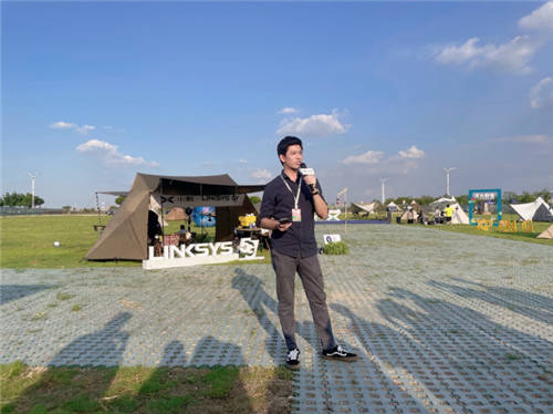 領(lǐng)勢5G WiFi 6隨身路由器攜手小鵬P5亮相海鷗島， 讓露營更輕松！