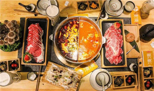 呷哺呷哺、湊湊“十一”雙突破 火鍋消費(fèi)熱潮再起