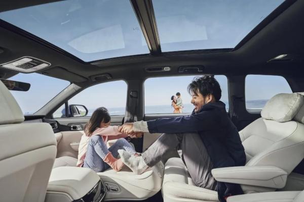 理想汽車幸福智能空間，實(shí)實(shí)在在的功能和細(xì)節(jié)！