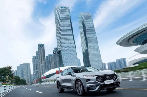 C-V2X商用落地照進現(xiàn)實，中國車企如何變道超車？