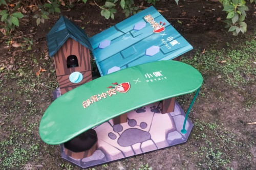 部落沖突聯(lián)合PETKIT小佩安置高校流浪貓屋，呼吁保護(hù)流浪動(dòng)物