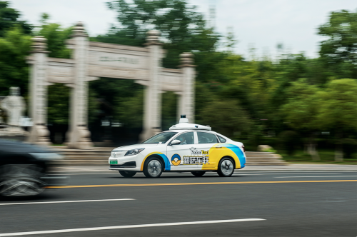 從單車智能到車路云一體化，百度、蘑菇車聯(lián)如何破解自動(dòng)駕駛難題？