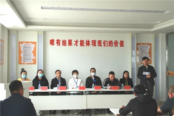 “認養(yǎng)一頭?！笨地惸翗I(yè)深化校企合作，以“新型學(xué)徒制“培養(yǎng)人才
