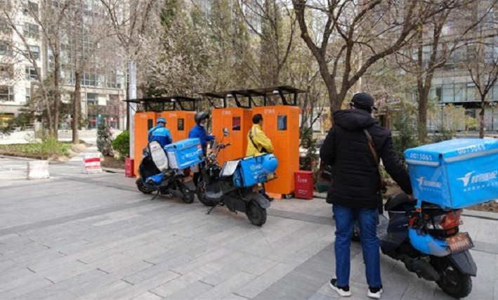 雅迪電動車推出新品，不需充電只換電，續(xù)航130，3499起，很適合跑外賣