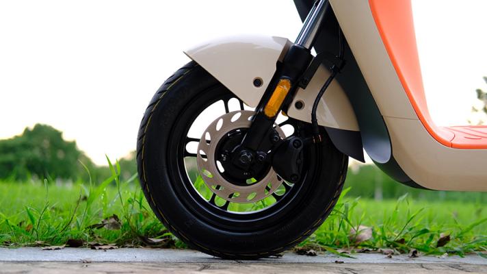 雅迪電動車VFLY L100 MAX電動車評測：高顏值、高性能的高端騎行體驗