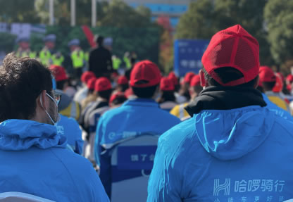 12月2日是第十個“全國交通安全日”，為了呼吁更多人提高交通安全意識，哈啰出行圍繞“守法規(guī)知禮讓、安全文明出行”的主題，與全國20多地交通管理部門開展形式多樣的交通安全宣傳活動。1399.jpg