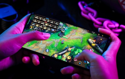 首批OPPO Reno7 Pro英雄聯(lián)盟手游限定版線上售罄，好產(chǎn)品果然受歡迎