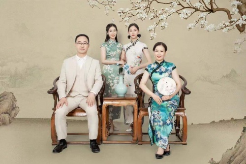德意控股陳紅：星河璀璨，追逐夢(mèng)想的你發(fā)光發(fā)熱