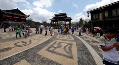 4大央媒助力丹寨萬(wàn)達(dá)小鎮(zhèn)“云上丹寨好物節(jié)”，155個(gè)品種上直播