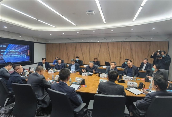 商丘市委書記李國勝、市長擺向陽來訪聯(lián)想洽談聯(lián)想·深慧視項目