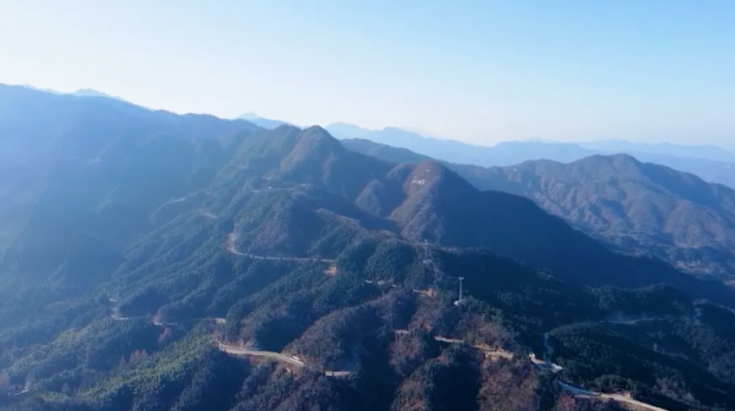 電動(dòng)車只能走平路？歐派電動(dòng)車激情穿越馬丁山越野公路