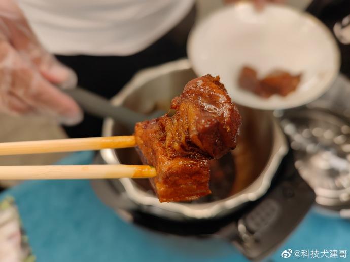添可智能料理機(jī)和蘇泊爾哪個好？哪個值得買？