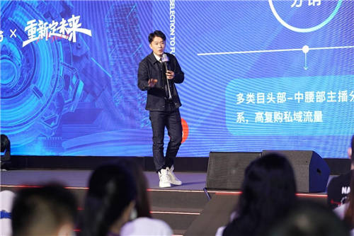 始終踐行公益初心，辛選創(chuàng)始人辛巴辛有志正在傳遞正能量