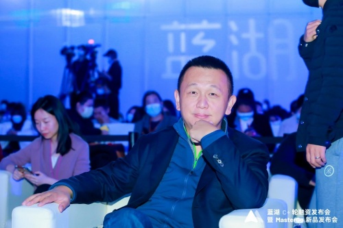朱嘯虎是如何投到藍湖這家PLG獨角獸的？
