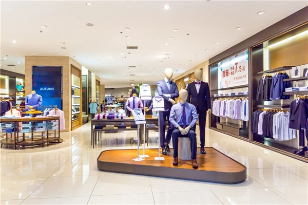 跟著三雄極光學(xué)照明，不愁店內(nèi)沒顧客！