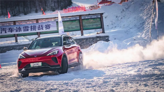 無(wú)懼-20℃極寒挑戰(zhàn)，極狐阿爾法T全地形實(shí)力出圈！