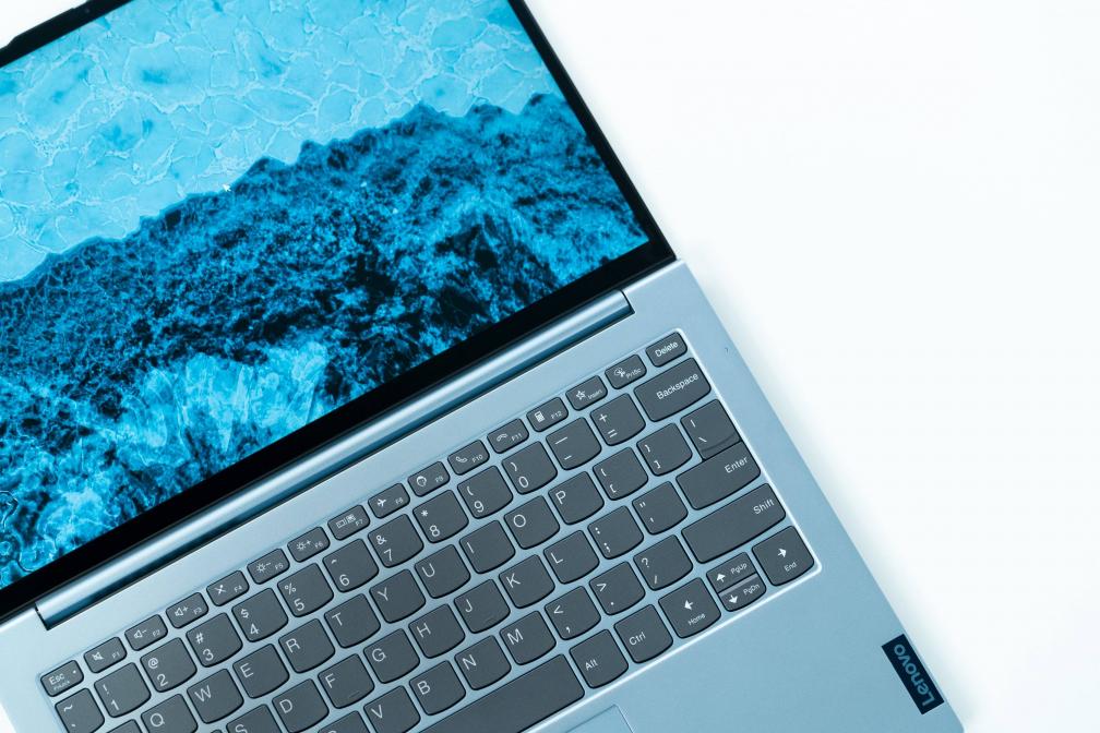 ThinkBook 13x冰雪藍(lán)正式開售，破冰青年口彰顯銳意鋒芒