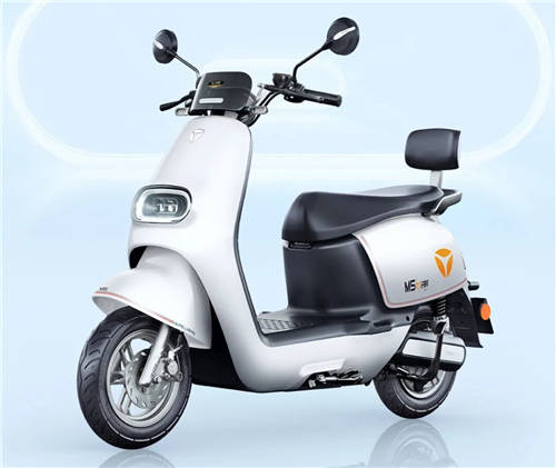 新發(fā)布兩款雅迪電動(dòng)車，一次充電續(xù)航超過120公里，可跨城行駛