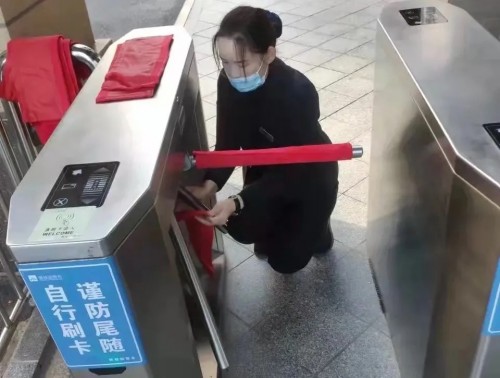 碧桂園服務(wù)：用有溫度的物業(yè)服務(wù)，幫助業(yè)主度過寒冬