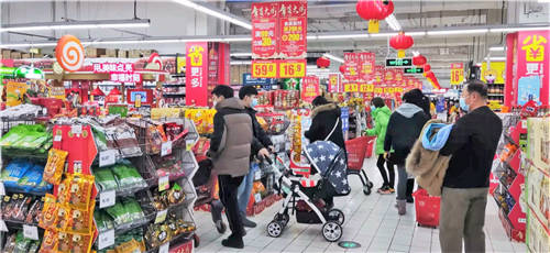 看庖丁達人郭康林8分鐘大顯身手 上家樂福春節(jié)買“好”、“省”豬肉