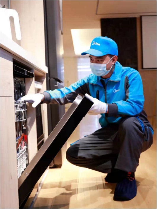 美的周磊談京東電器藍(lán)盾計劃：消費者體驗至上 電器服務(wù)要升級