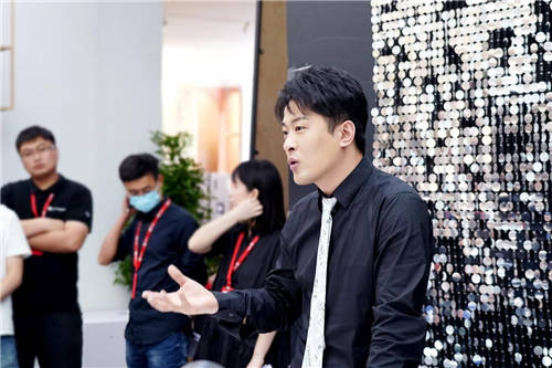 如何實(shí)現(xiàn)人生價(jià)值？辛選創(chuàng)始人辛巴的選擇是公益慈善