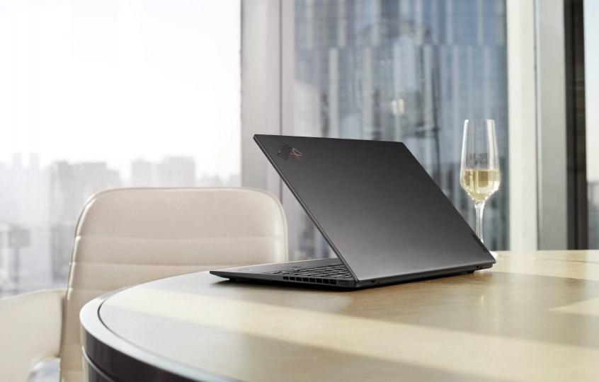 黃健翔空降聯(lián)想超級直播間，ThinkPad X1 Nano迎來冰點價格