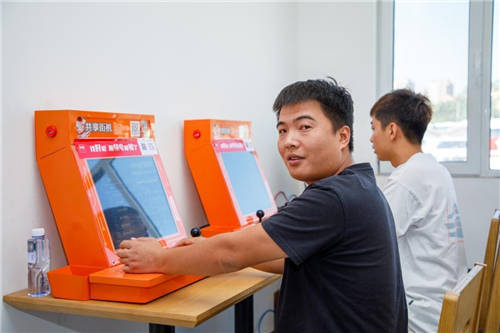 充電站也能成網(wǎng)紅？用快電輕松搞定