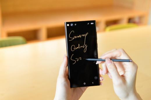 體驗(yàn)革新 定義未來(lái) 三星Galaxy S22系列亮相西安