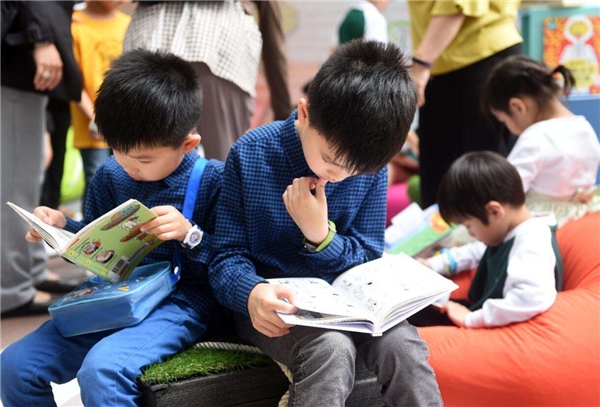 雙職工家庭如何兼顧事業(yè)和孩子教育？這樣做也許更奏效