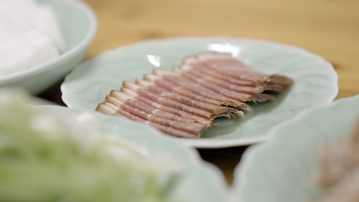 拼多多店鋪內(nèi)快速而美味的預(yù)制烹飪料理，使金華火腿的知名度、食用便捷性雙雙提升.jpg
