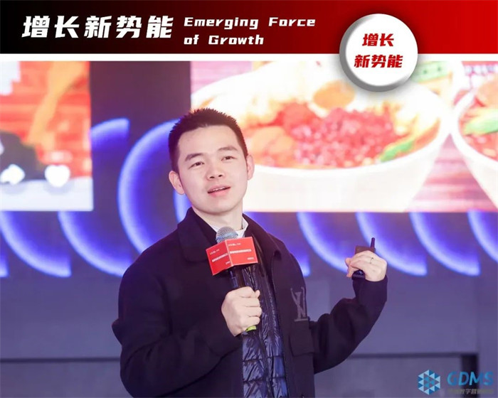 萬(wàn)同集團(tuán)董事長(zhǎng)兼CEO、蚊子會(huì)創(chuàng)始人兼董事長(zhǎng)、中國(guó)廣告協(xié)會(huì)學(xué)術(shù)委員會(huì)委員，王俊樺.jpg