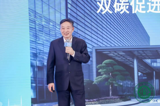 中國(guó)建筑裝飾協(xié)會(huì)全裝修產(chǎn)業(yè)分會(huì)會(huì)長(zhǎng)、亞廈聯(lián)席總裁王文廣.jpg