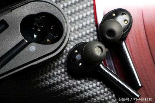 這個圣誕太給力！ TWS真無線藍牙耳機HUAWEI FreeBuds 2 Pro值得關(guān)注