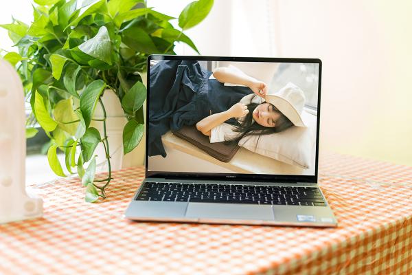 輕薄本成PC市場增長新引擎，華為MateBook 13筆記本實(shí)力領(lǐng)銜！