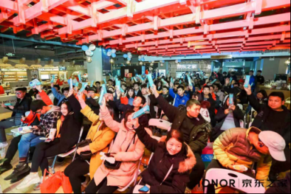 榮耀V20全新首發(fā)，西安萬科京東之家旗艦店潮流引爆