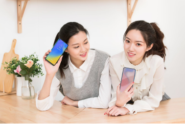 工藝制作水準(zhǔn)更高的“挖孔屏”，三星Galaxy A8s僅售2799元