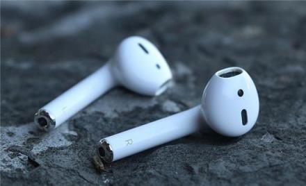 2018年度真無(wú)線藍(lán)牙耳機(jī)為何只推薦這兩款？除了 AirPods，還有它。