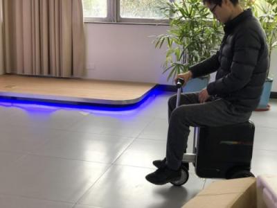 賣到斷貨的黑科技智能騎行旅行箱終于入手了！