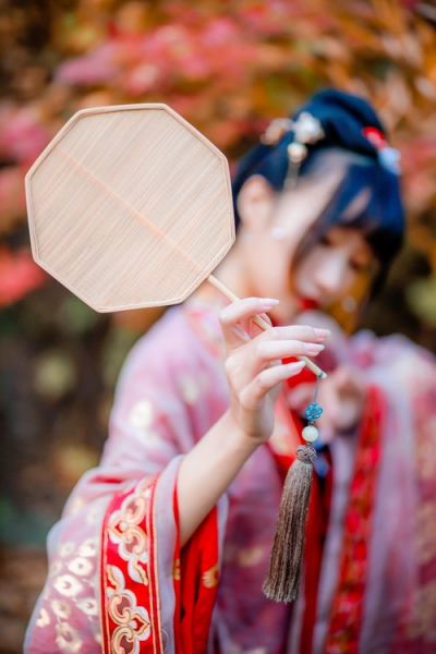 佳能EOS R好評(píng)如潮 索尼全畫幅微單倍感壓力
