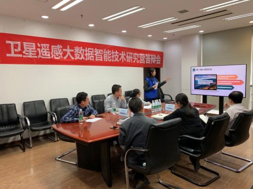 載行囊而來(lái)，滿載而歸
