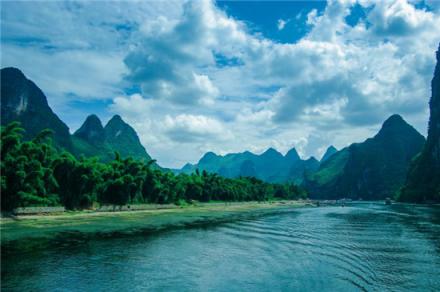尋夢(mèng)山水文化，在如詩(shī)如畫(huà)的桂林陽(yáng)朔，與美豪酒店一見(jiàn)傾心