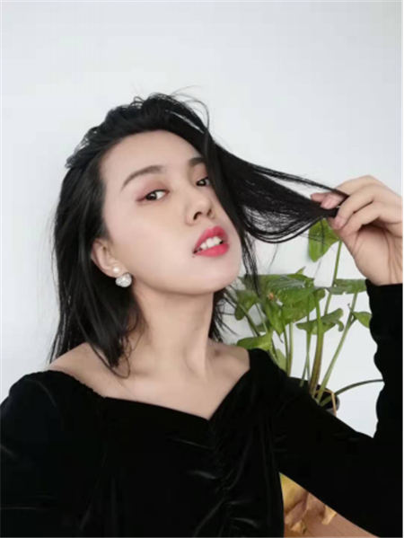 打造高顏值自拍神器，華為nove 4e或成年輕人手機(jī)時(shí)尚新標(biāo)桿