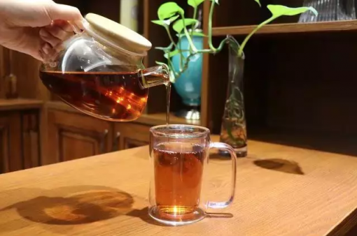 快節(jié)奏里，享受精致慢生活，從一杯醇粹糯米香普洱茶珍開始