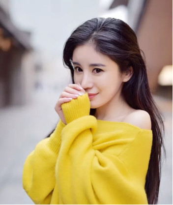 “全網(wǎng)年度杰出主播”關妙甜：始終堅持總有回報！